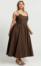 Braelyn Midi Dress - Scoop Neck Flare Dress in Chocolate