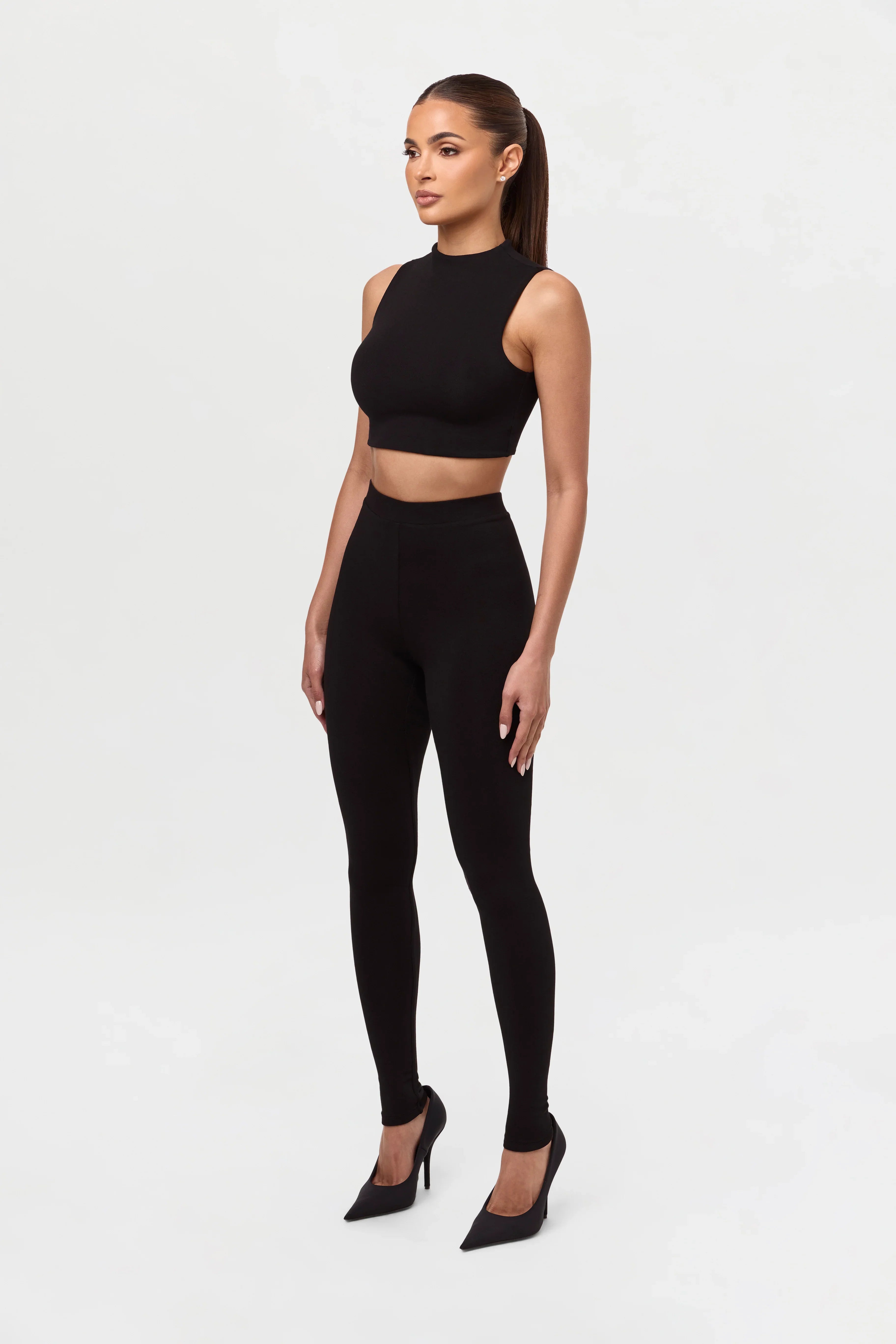 NW Sleeveless Crop Top