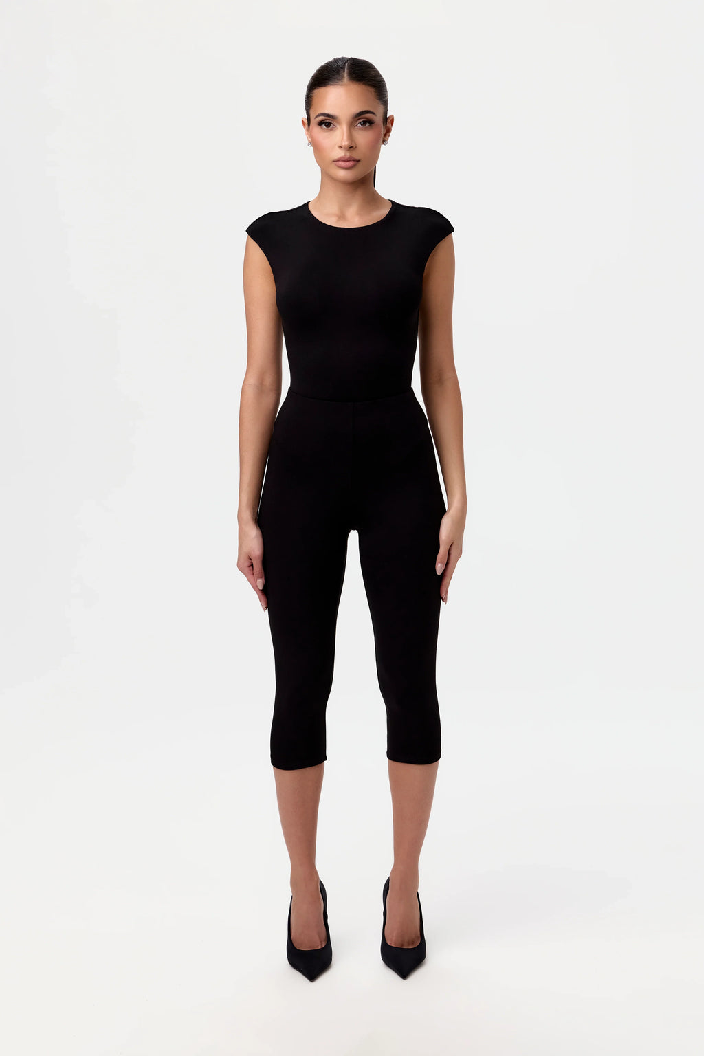 Smooth Sculpt Capri Legging