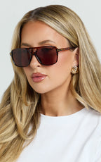 Vera Sunglasses - Square Sunglasses in Torte
