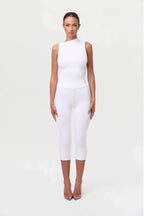 Smooth Sculpt Capri Legging